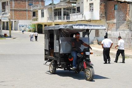 Choferes de mototaxis de Jaramijó piden que los dejen laborar