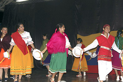 Baile Indígena En Festival Manabita | El Diario Ecuador