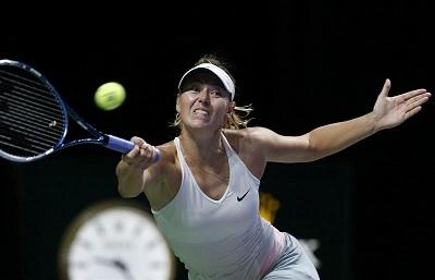 María Sharapova cae ante Wozniacki en su debut en el Masters de Singapur