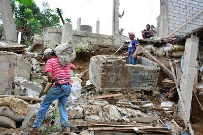 Derrumbe en Santo Domingo dejó sin casa a doce personas