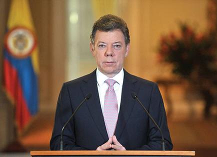 Santos no aceptará armas en las FARC