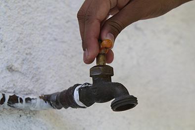 La escasez de agua  preocupa a los habitantes de Pedernales