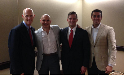 Pitbull se reúne con gobernador de Florida y candidato a reelección en Miami