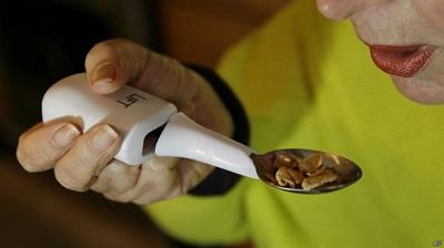Google desarrolla 'cuchara inteligente' para ayudar a enfermos de Parkinson