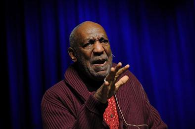 Cosby se defiende en los tribunales por denuncia