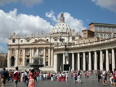 Investigan a dos exdirigentes del 'banco del Vaticano' por presunto desfalco