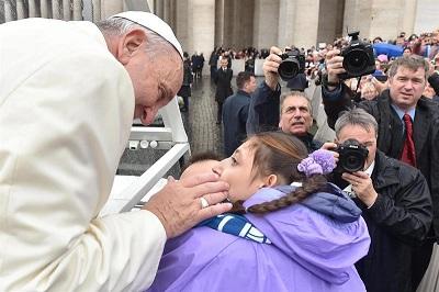 El Papa pide a los cristianos que no sucumban a la tristeza