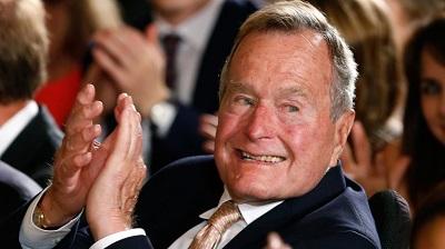 George W.H. Bush es hospitalizado por problemas respiratorios