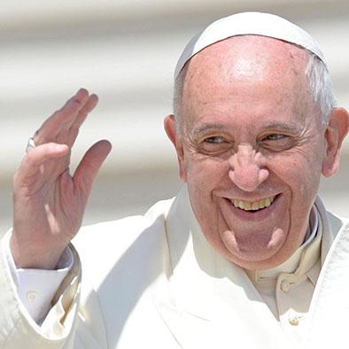 El papa se ganó un espacio en los católicos