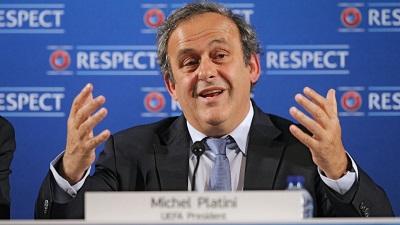 Michel Platini defiende su propuesta de la 'tarjeta blanca'