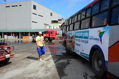 Buses urbanos realizan recorrido gratuito hasta el Mercado Municipal del Recinto Ferial