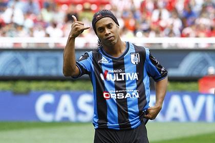 A Ronaldinho no le gusta correr, asegura el preparador físico del Querétaro