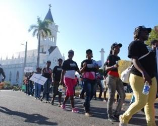 El 26% jóvenes dominicanos no estudia ni trabaja, según organización Plan RD