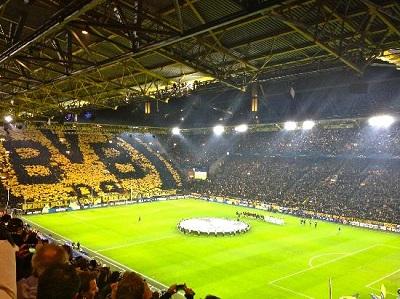 Evacúan estadio del Borussia Dortmund por hallazgo de bomba de la II Guerra Mundial