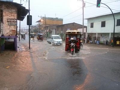 Luvia deja personas damnificadas y calles inundadas en Pedernales