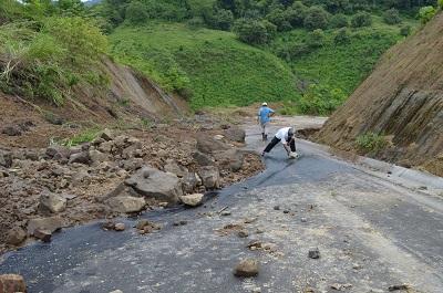 Deslave afecta a moradores de la parroquia Santa Rita de Chone