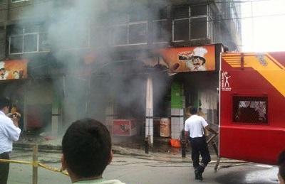 Incendio destruye una panadería en La Concordia (Video)