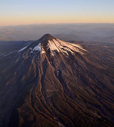 Mantienen la alerta roja por volcán en Chile