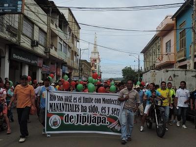 Decenas de personas marchan por respaldar los límites de Jipijapa