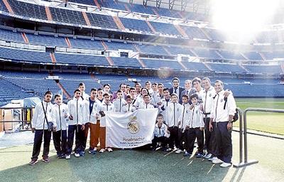 Cumplen su sueño de conocer a jugadores del Real Madrid