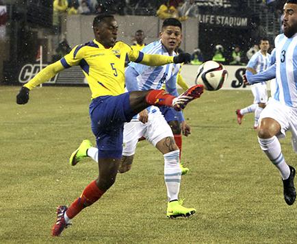 Sella su idea de juego en la Selección de Ecuador