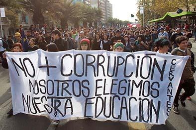 150 mil personas protestan contra el sistema educativo