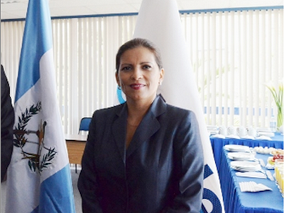 Separan de cargo a embajadora de Guatemala en Ecuador