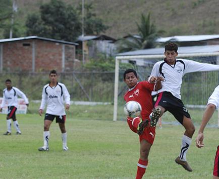 Campeonato de fútbol sénior comienza en Junín