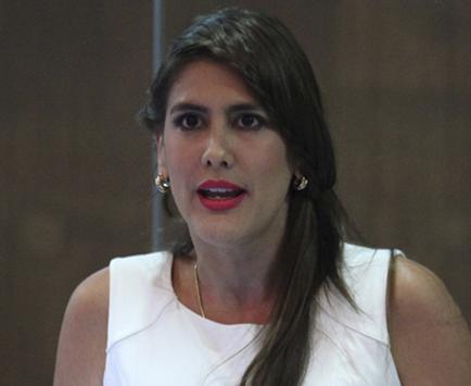 Cristina Reyes: “Ley vulnera derechos de los trabajadores”
