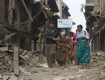 La cifra de los muertos en el terremoto de Nepal alcanza los 2.357