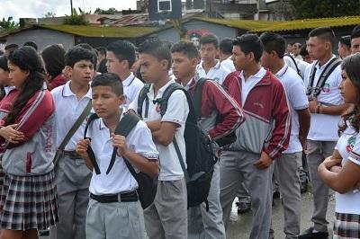 20 mil estudiantes de Santo Domingo inician clases