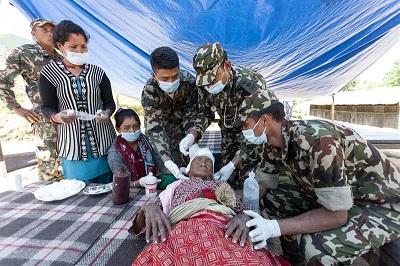 Terremoto de Nepal dejó más de 7.500 muertos y 14.400 heridos