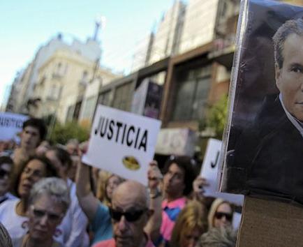 El cuerpo de Nisman presentaba golpes,  dice junta forense