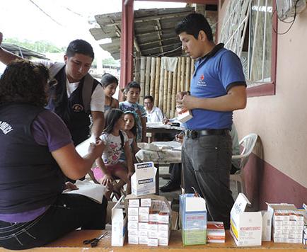 Brigadas médicas visitan varios barrios de Jipijapa