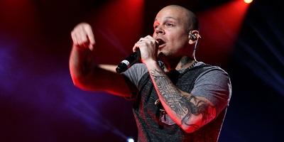 El cantante de Calle 13 estaría trabajando en un álbum en solitario