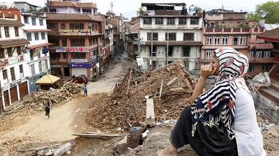 El tiempo aumenta el dolor casi un mes después del terremoto en Nepal