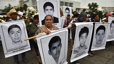 Padres de 43 jóvenes mexicanos desaparecidos pedirán justicia en Buenos Aires
