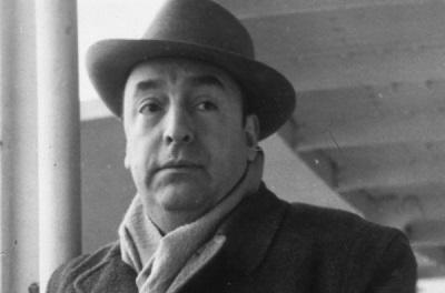 Hallan bacteria 'extraña' en los restos del poeta Pablo Neruda