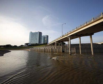 23 muertos a causa de las inundaciones en Texas y Oklahoma