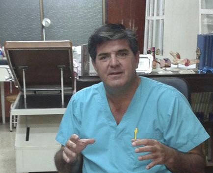 Leonardo Viteri: “No es chikungunya ni dengue, es desrengue”