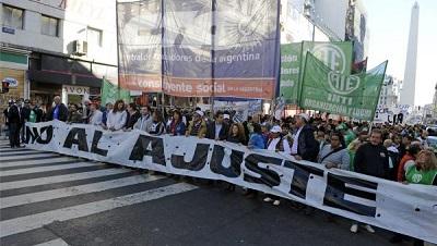 Argentina se paraliza por la huelga general de sindicatos opositores