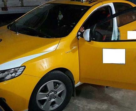 La Policía detiene a dos personas con un taxi robado en Manta