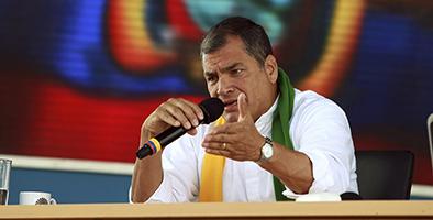 Correa exige sanción para agresores de  policías en las protestas