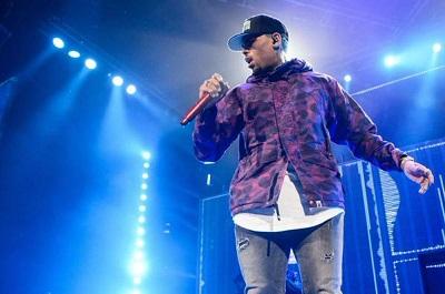 Chris Brown tiene permiso para abandonar Filipinas tras 2 días de retención