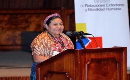 Rigoberta Menchú insta a Ecuador a defender la democracia frente ataques imperialistas