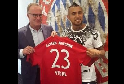 El chileno Arturo Vidal firma por cuatro años con el Bayern Múnich