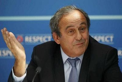Platini dejará la UEFA en 2019 si fracasa su intento de presidir la FIFA