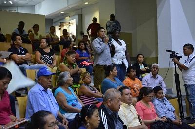 Moradores de barrios de Santo Domingo piden obra