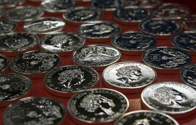 Una moneda conmemora el reinado de Isabel II, el más largo del Reino Unido