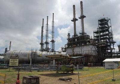 Petroecuador importará petróleo para refinería de Esmeraldas
